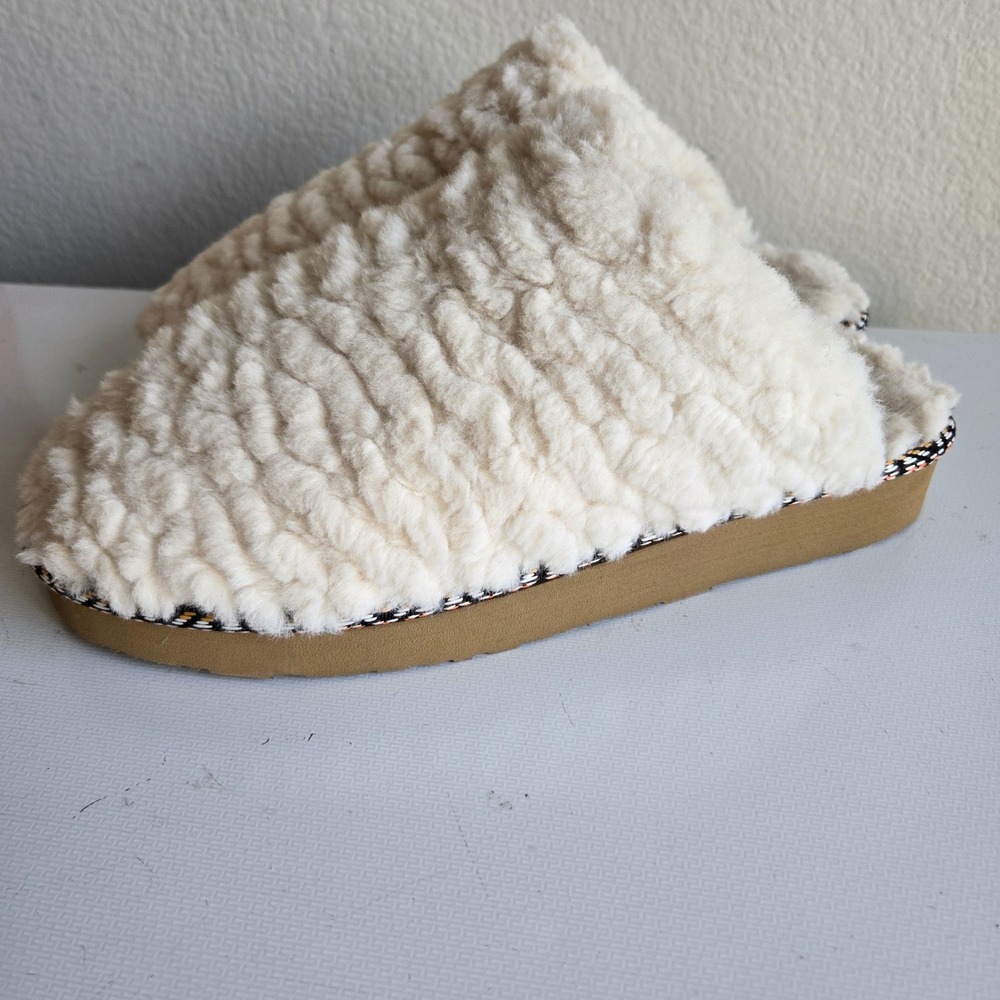 Minnetonka Womens Faux Fur Textured Mule Slippers Cream White Size 10M‎ Clog